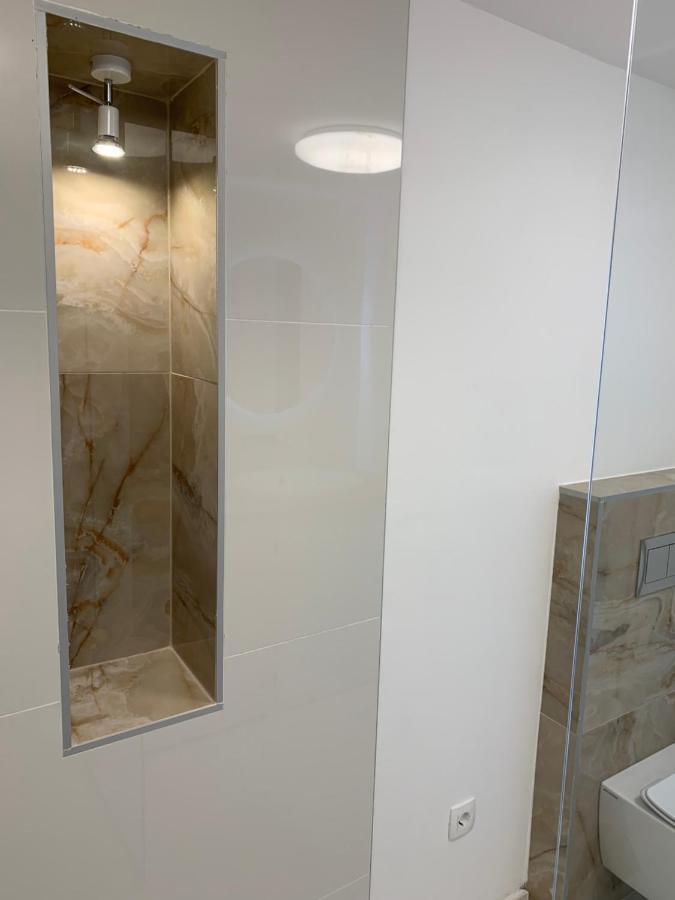 Citrine Apartment กอร์จูลา ภายนอก รูปภาพ