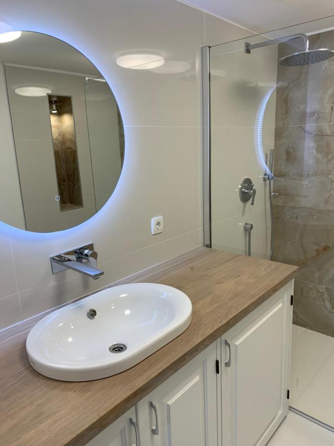 Citrine Apartment กอร์จูลา ภายนอก รูปภาพ