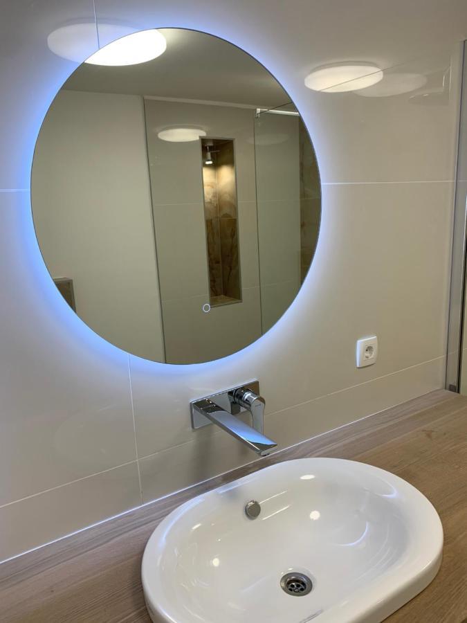 Citrine Apartment กอร์จูลา ภายนอก รูปภาพ