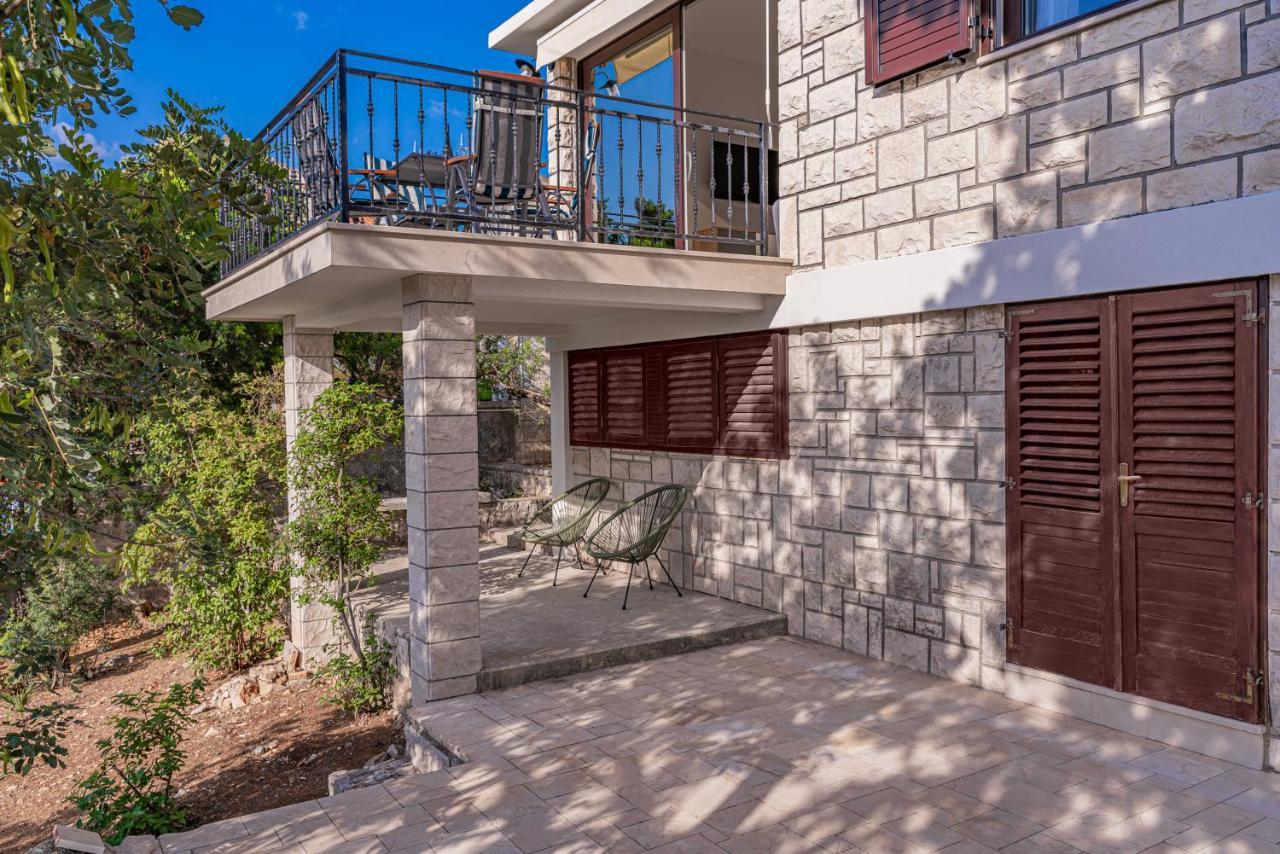 Citrine Apartment กอร์จูลา ภายนอก รูปภาพ